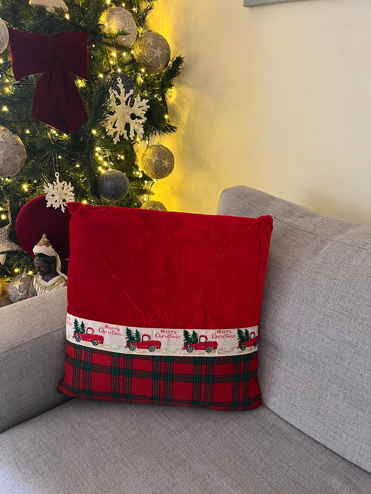 Christmas Cars Cushion (Including Filling)