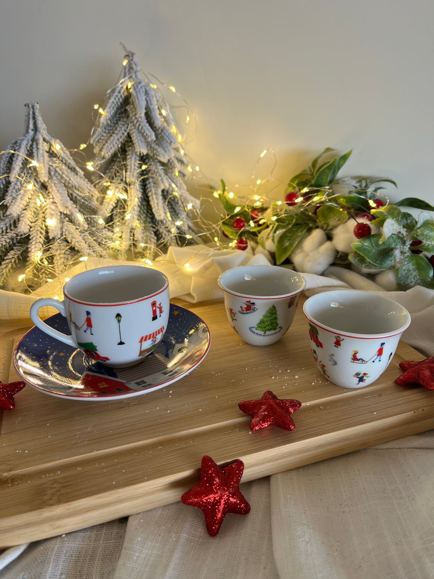 Christmas Coffee Cups & Saucers Set of 6