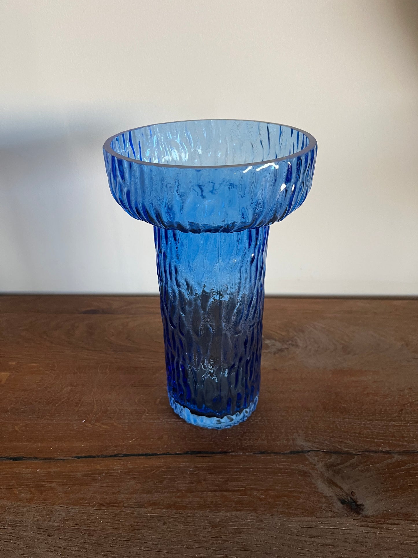 Ribbed Wide Glass Vase
