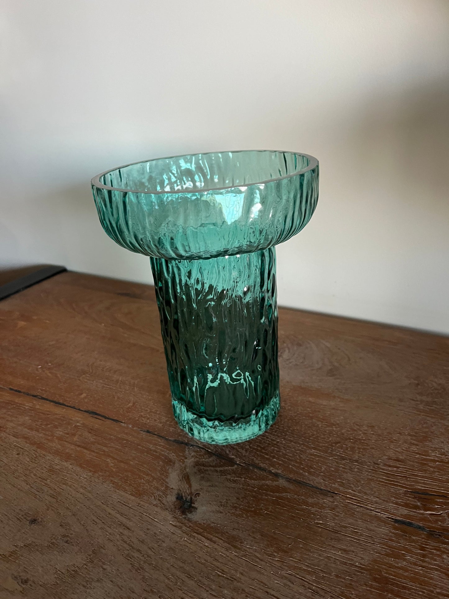 Ribbed Wide Glass Vase