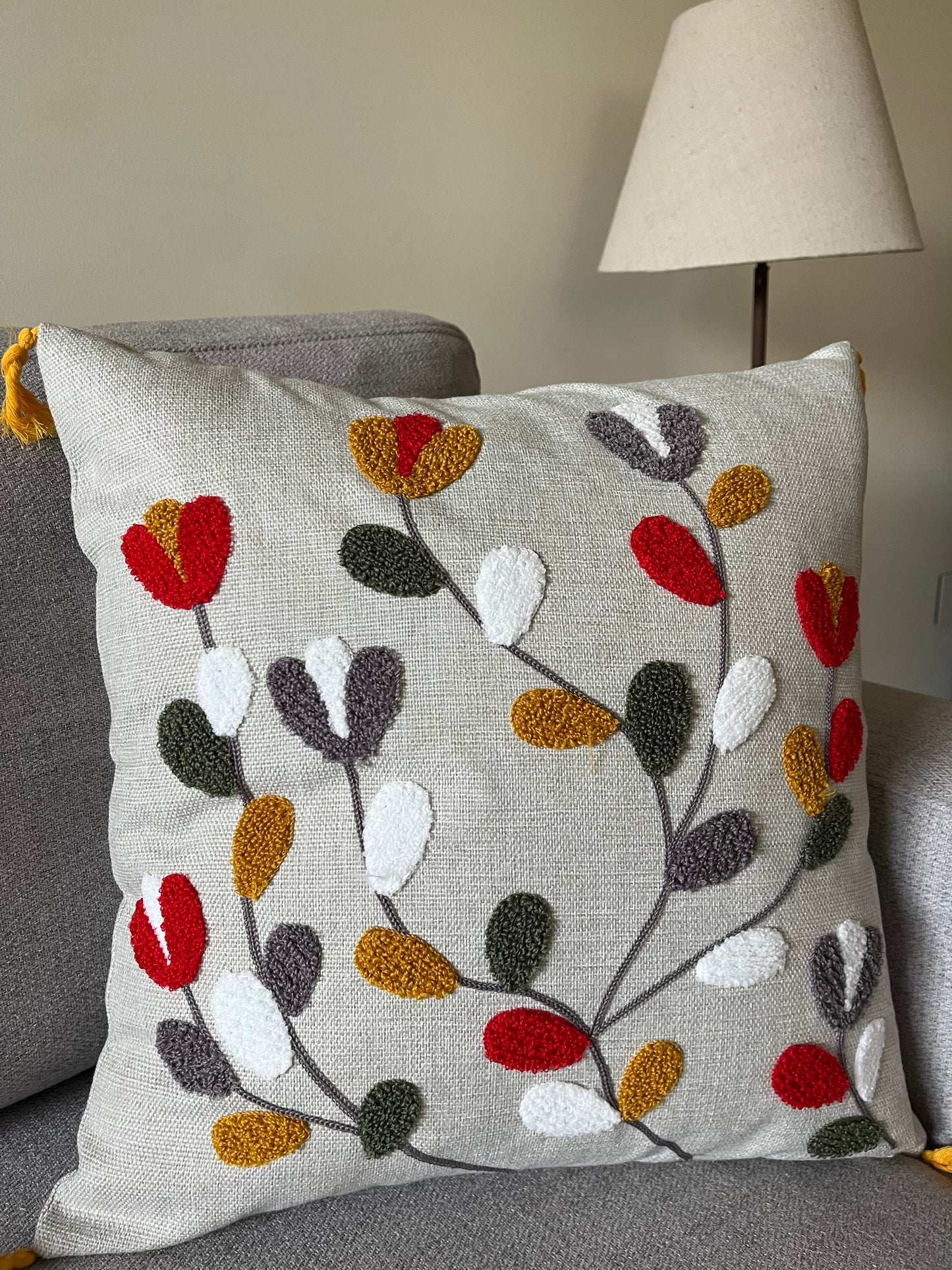 Heartbud Vine Cushion Cover