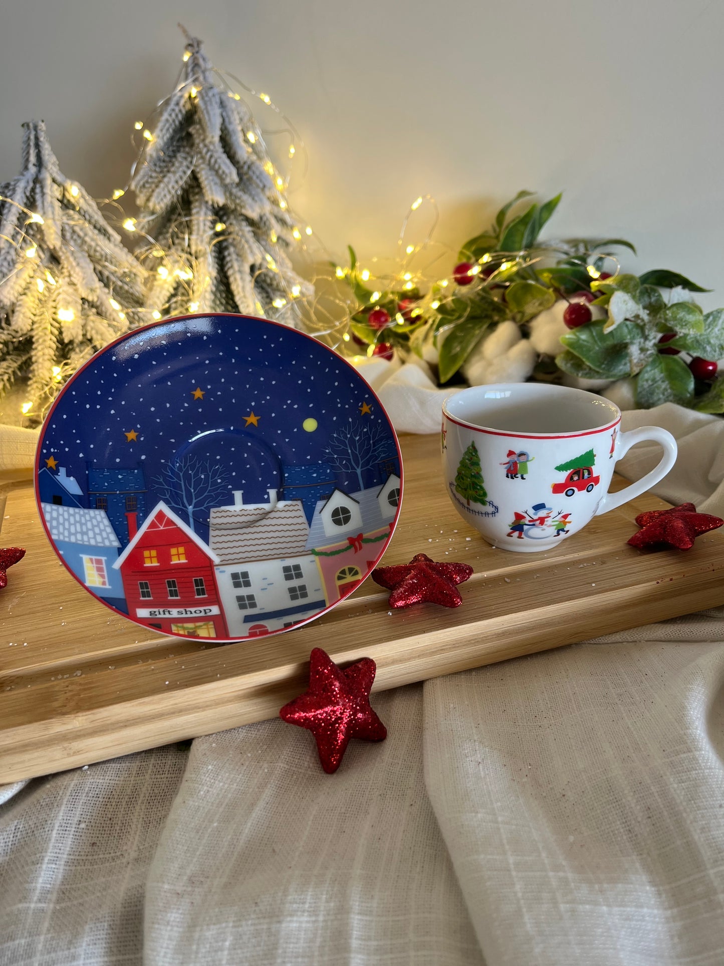 Christmas Coffee Cups & Saucers Set of 6