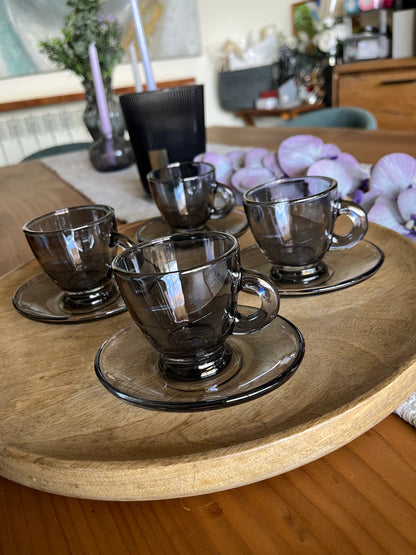 Coffee cups & saucers