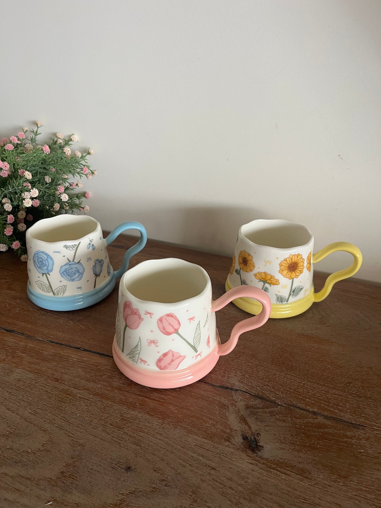 Colorful flowers mugs