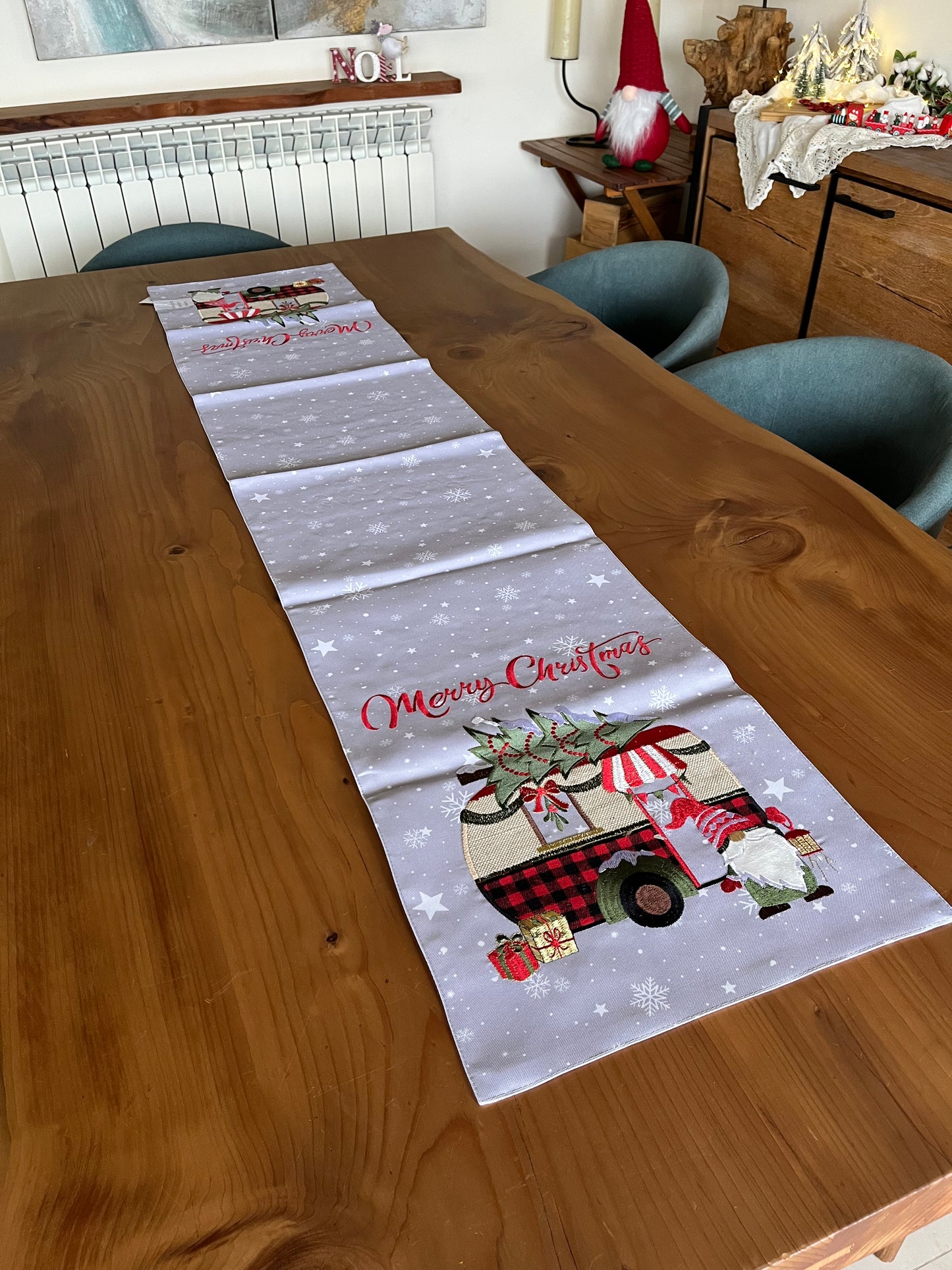 Christmas Car Table Runner