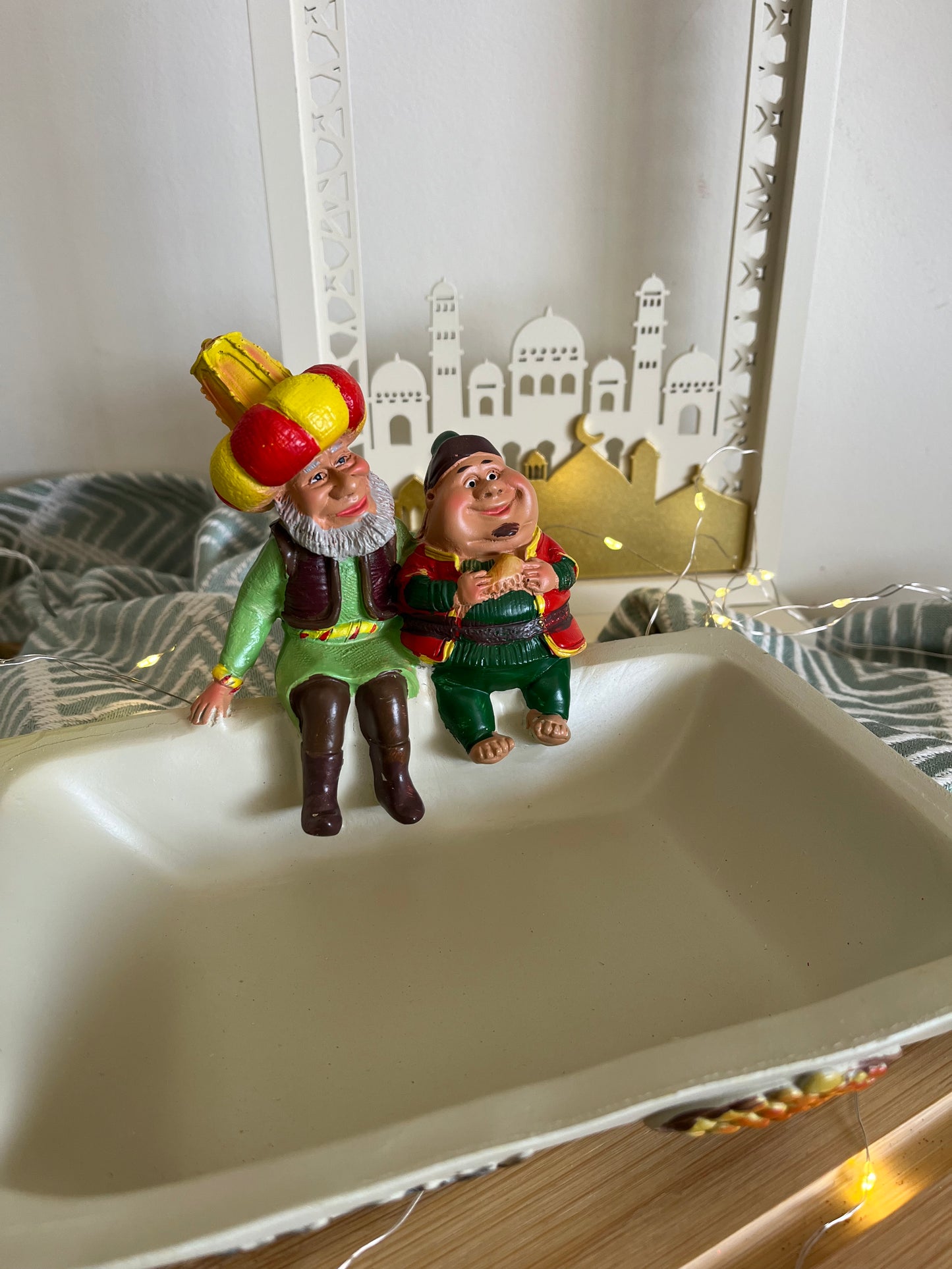 Ramadan Characters Decorative Plate "لقميات"