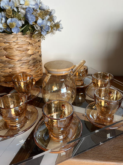 Coffee cups & saucers