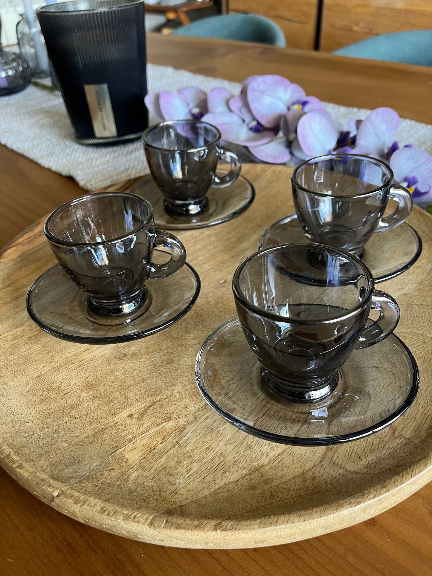 Coffee cups & saucers