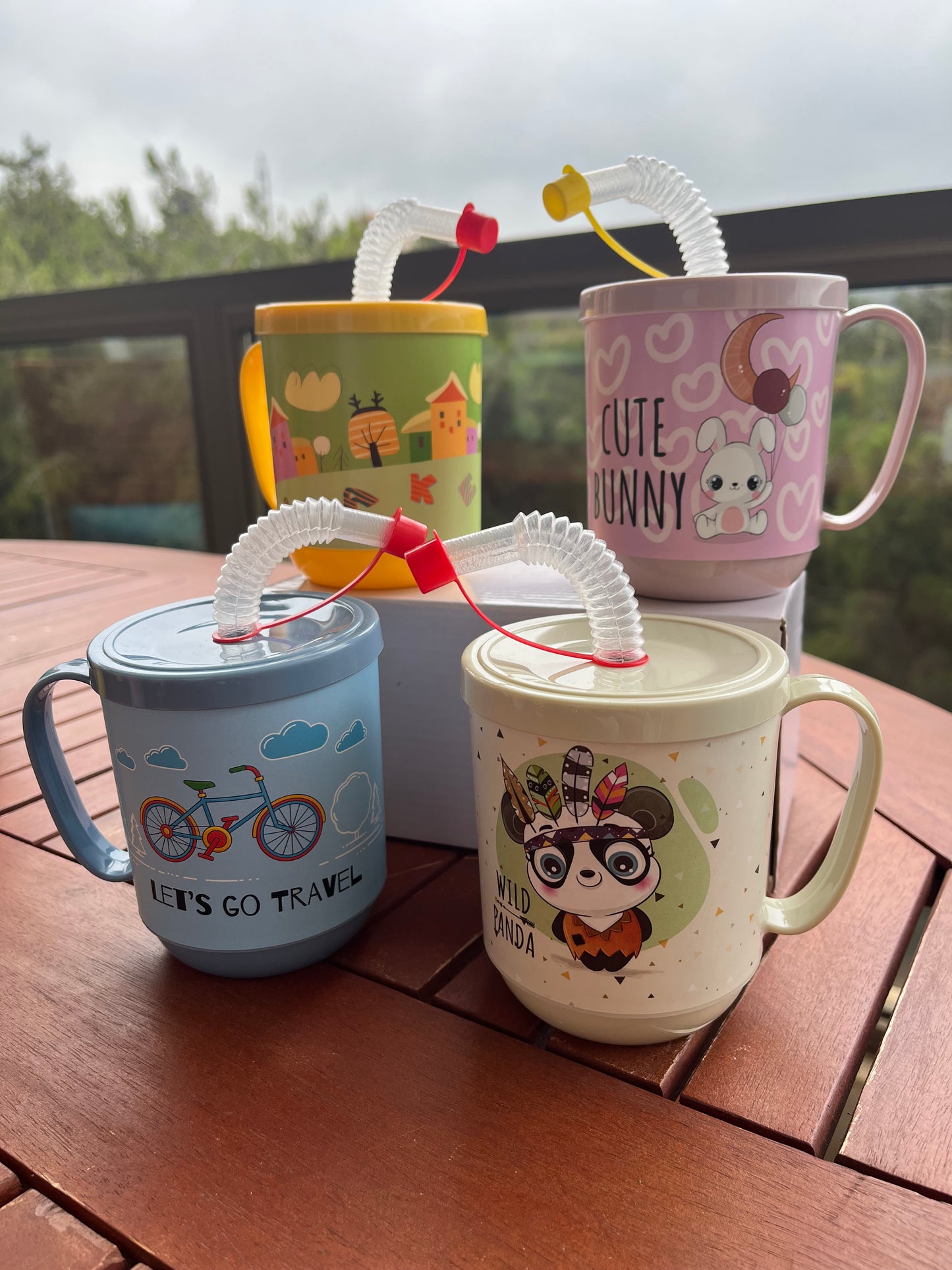 Kids straw cup with handle